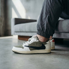 Air Jordan 1 Low OG 'Travis Scott Medium Olive'